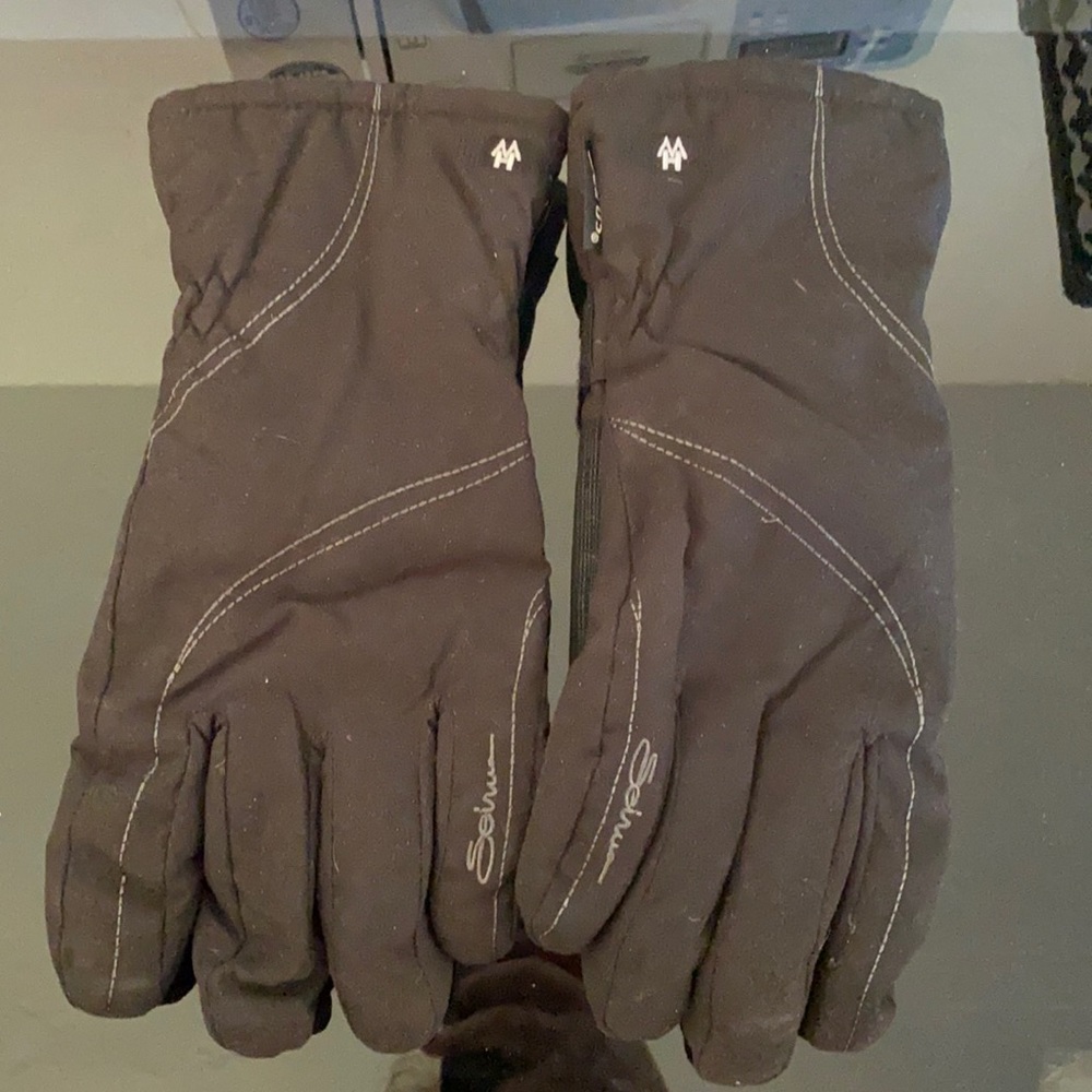 Seirus snow gloves